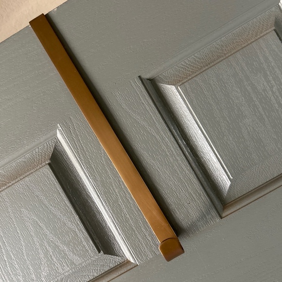 Pottery Barn: solid brass wreath hanger NIB - Picture 2 of 3